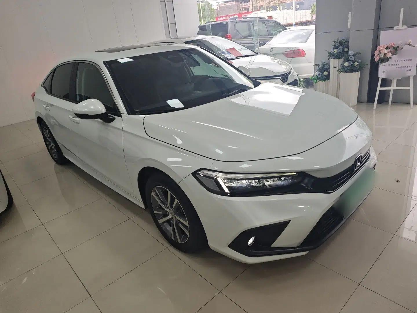 Honda Civic 2022 240TURBO CVT Dynamic Edition — миниатюра 6