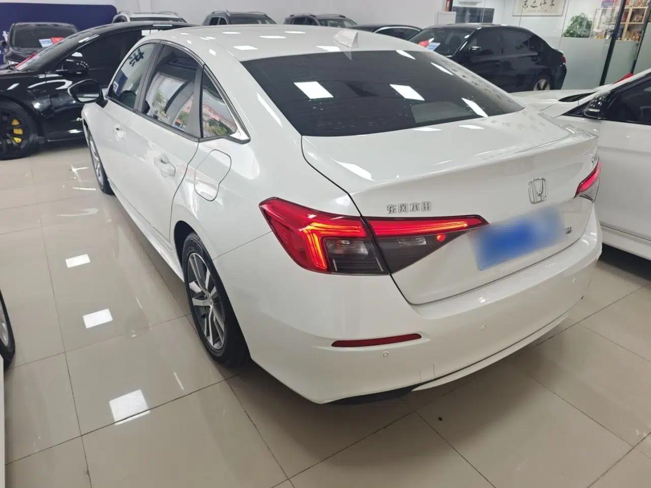 Honda Civic 2022 240TURBO CVT Dynamic Edition — миниатюра 7