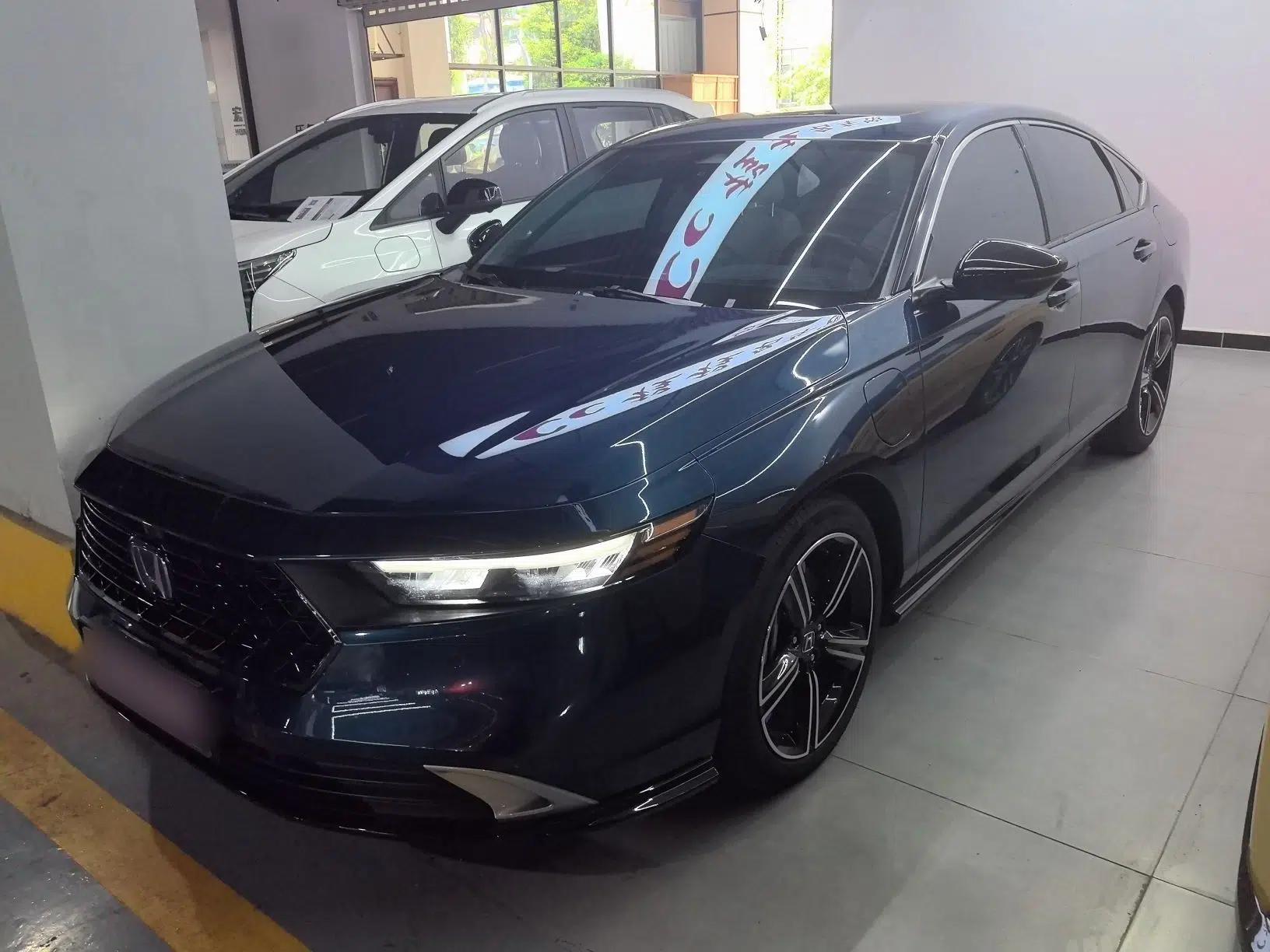 Honda Accord New Energy 2023 2.0L ePHEV Flagship Edition — миниатюра 1