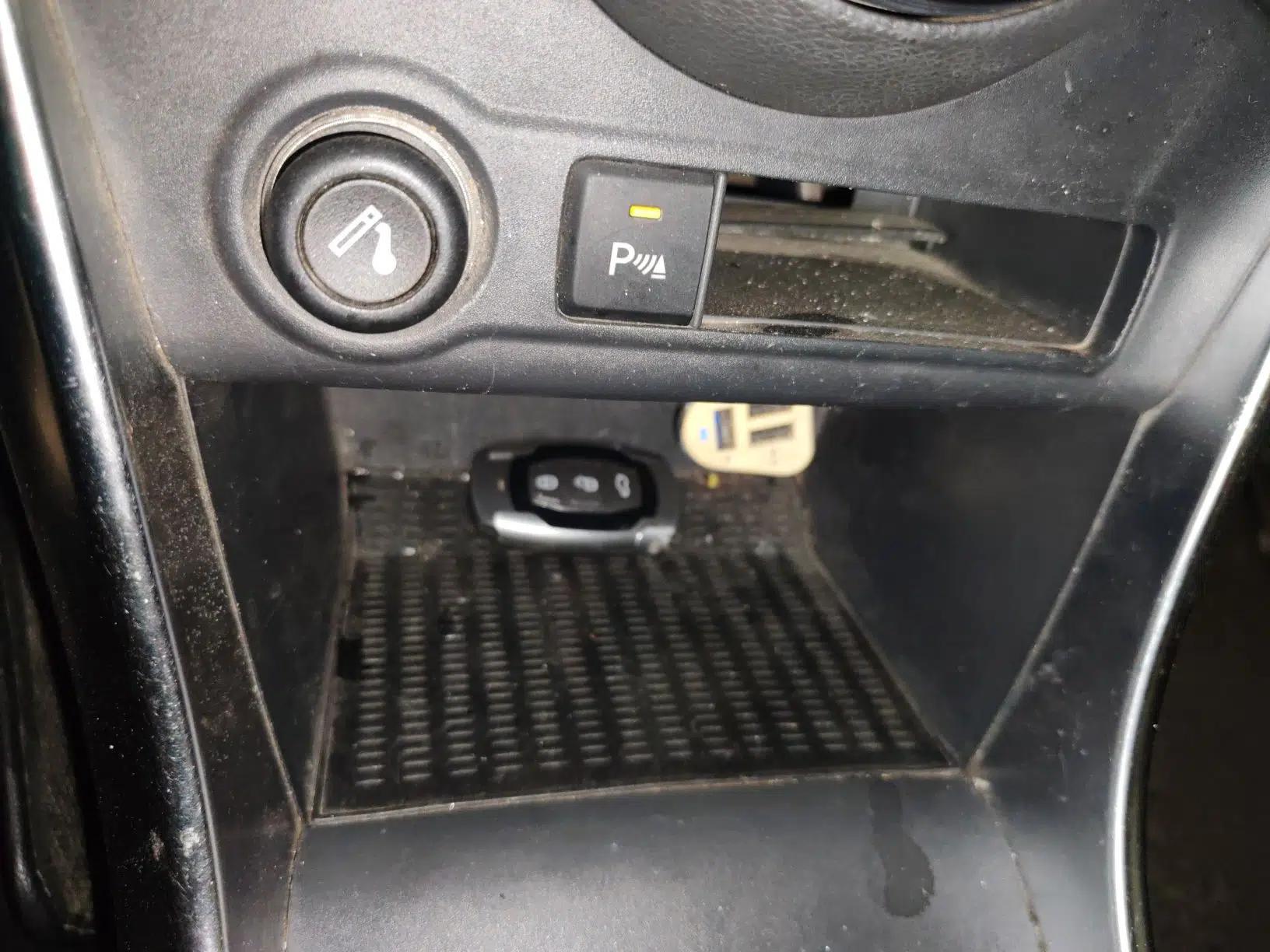 BYD Song 2016 GaiShi Edition 1.5TI Manual Elite Model — миниатюра 12