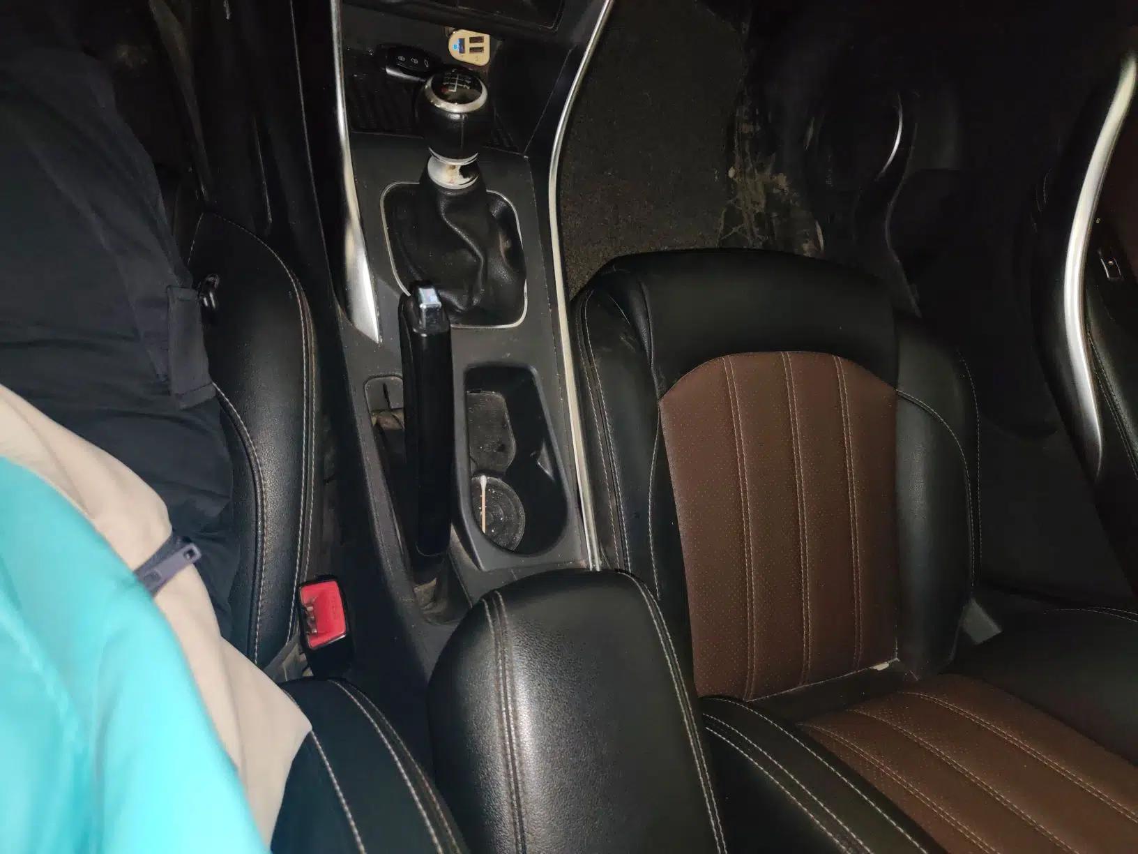 BYD Song 2016 GaiShi Edition 1.5TI Manual Elite Model — миниатюра 17