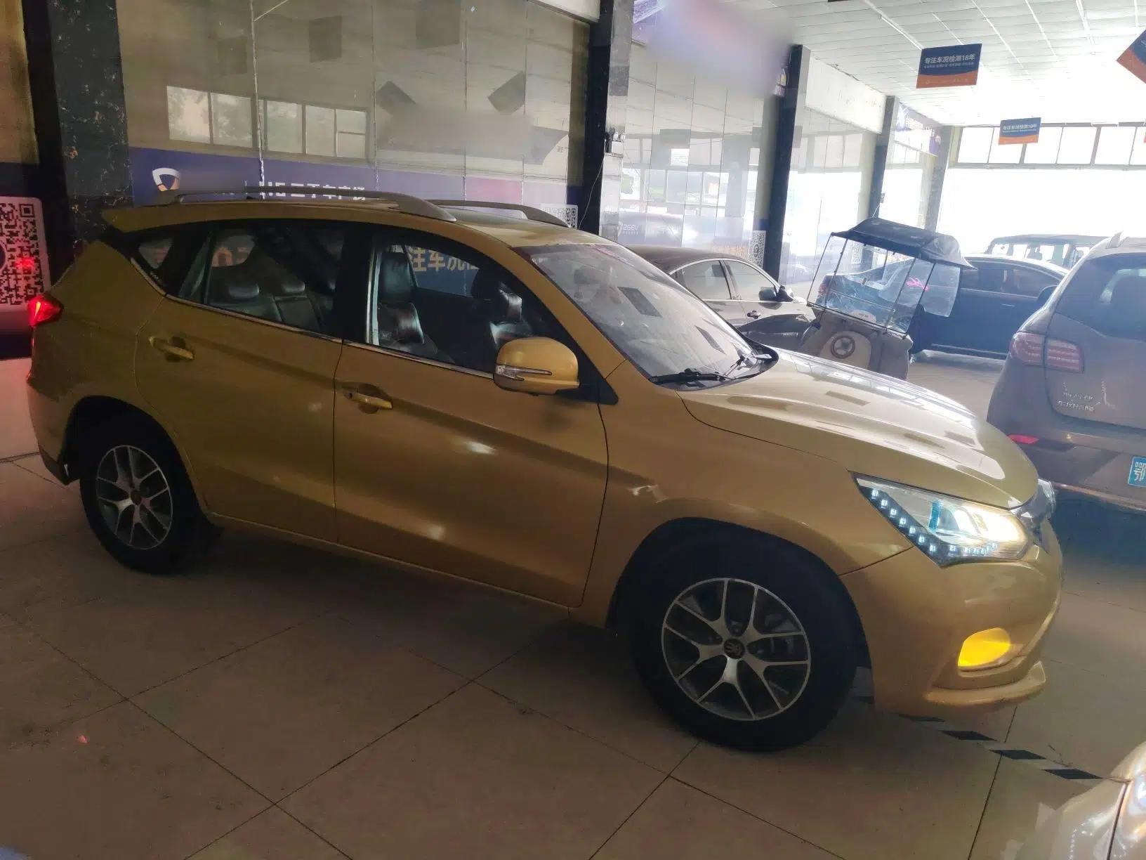 BYD Song 2016 GaiShi Edition 1.5TI Manual Elite Model — миниатюра 3
