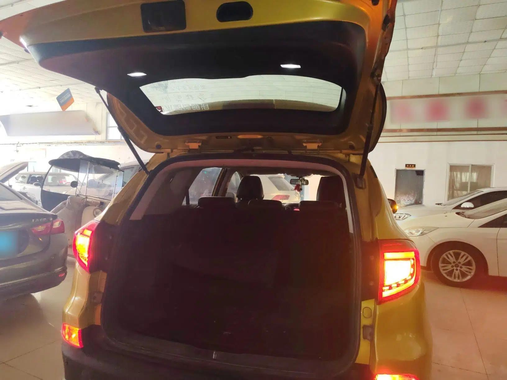 BYD Song 2016 GaiShi Edition 1.5TI Manual Elite Model — миниатюра 22