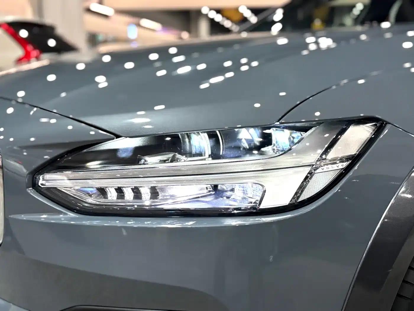 2022 Volvo V90 Cross Country B5 AWD Smart Edition — миниатюра 14