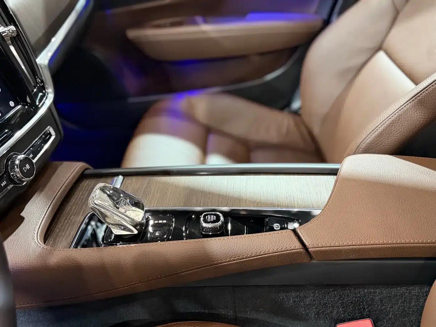 2022 Volvo V90 Cross Country B5 AWD Smart Edition — миниатюра 23