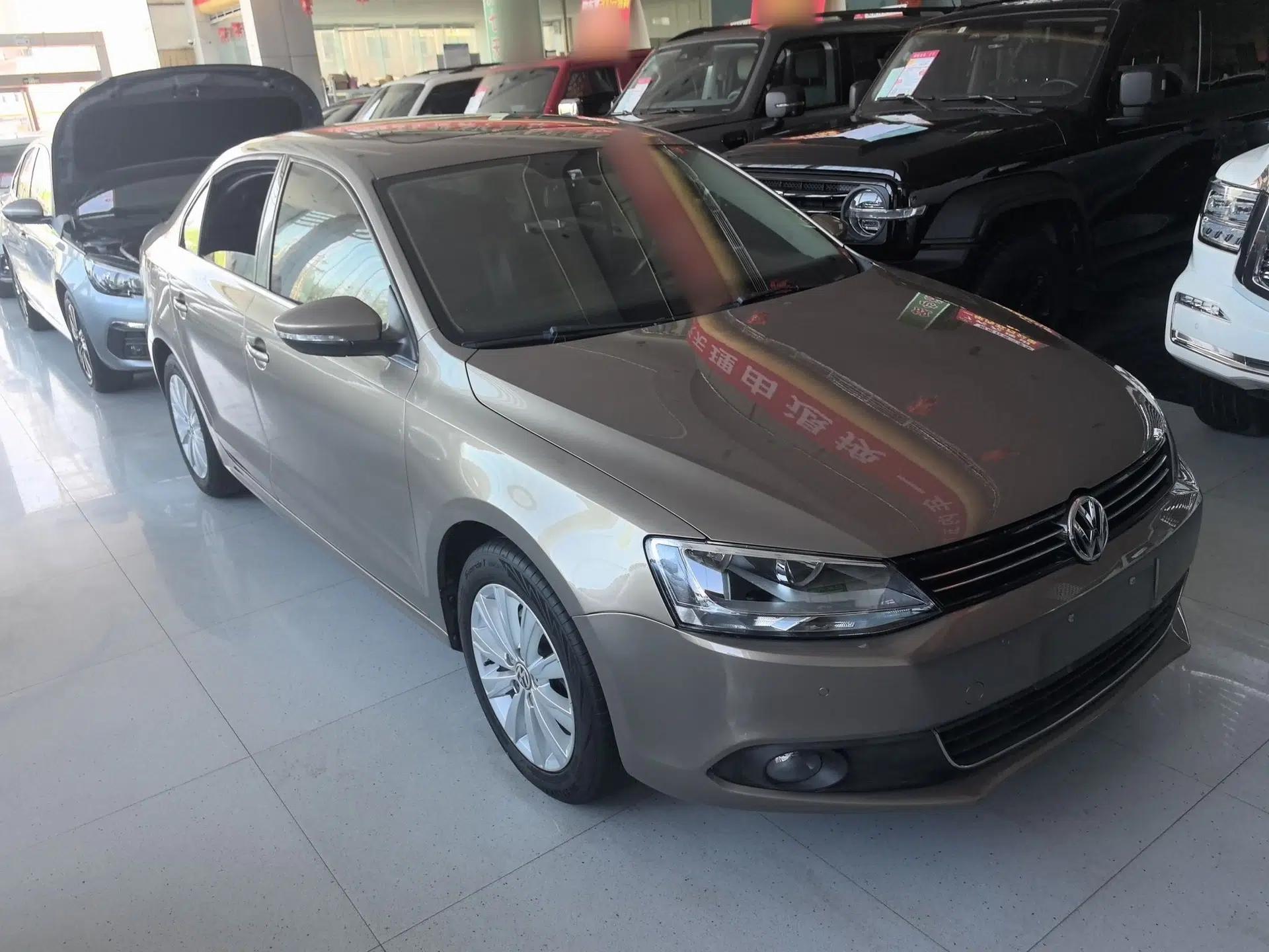 Volkswagen Sagitar 2014 Revised Version 1.4TSI Automatic Luxury Edition — миниатюра 3