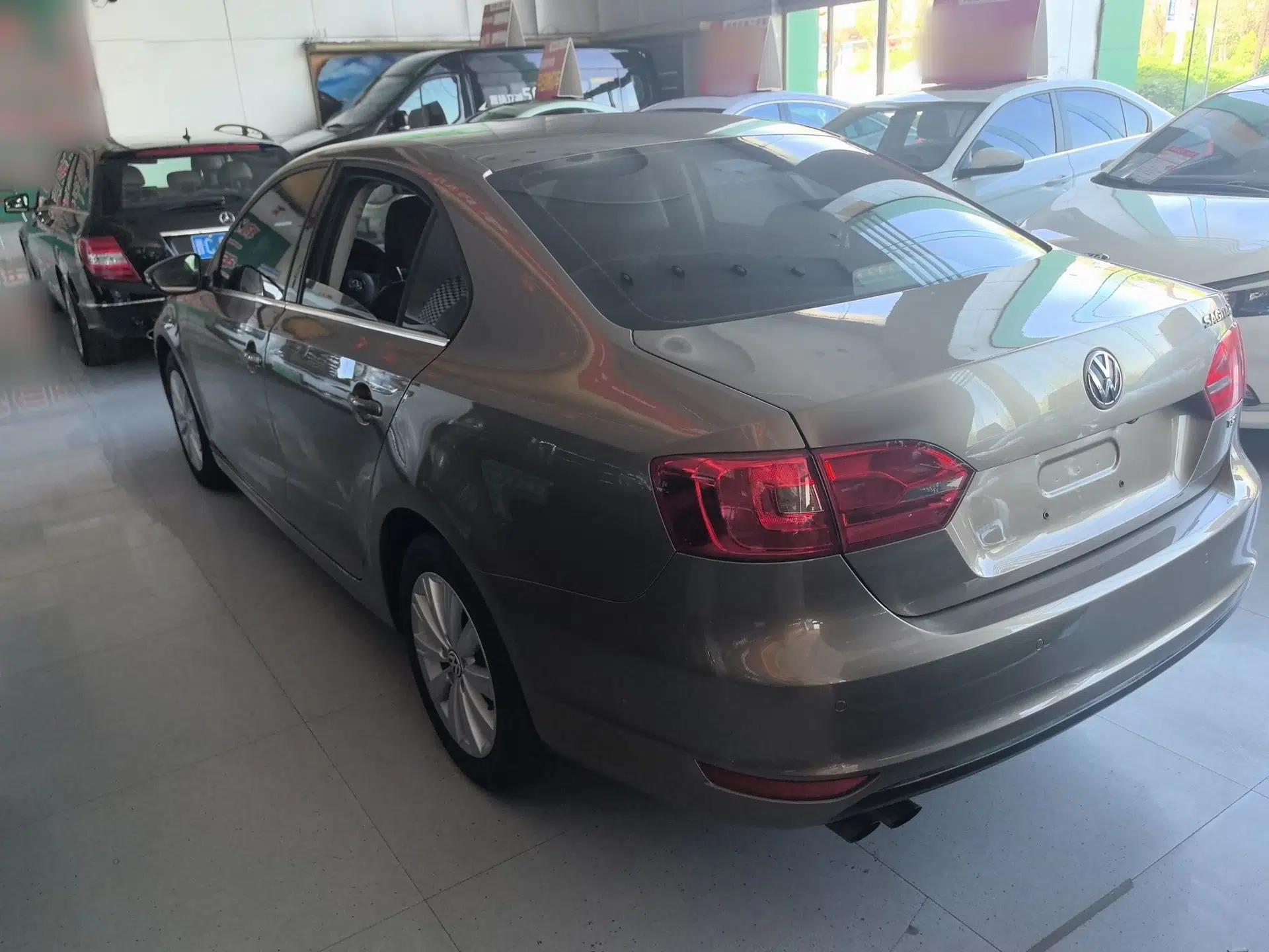 Volkswagen Sagitar 2014 Revised Version 1.4TSI Automatic Luxury Edition — миниатюра 4