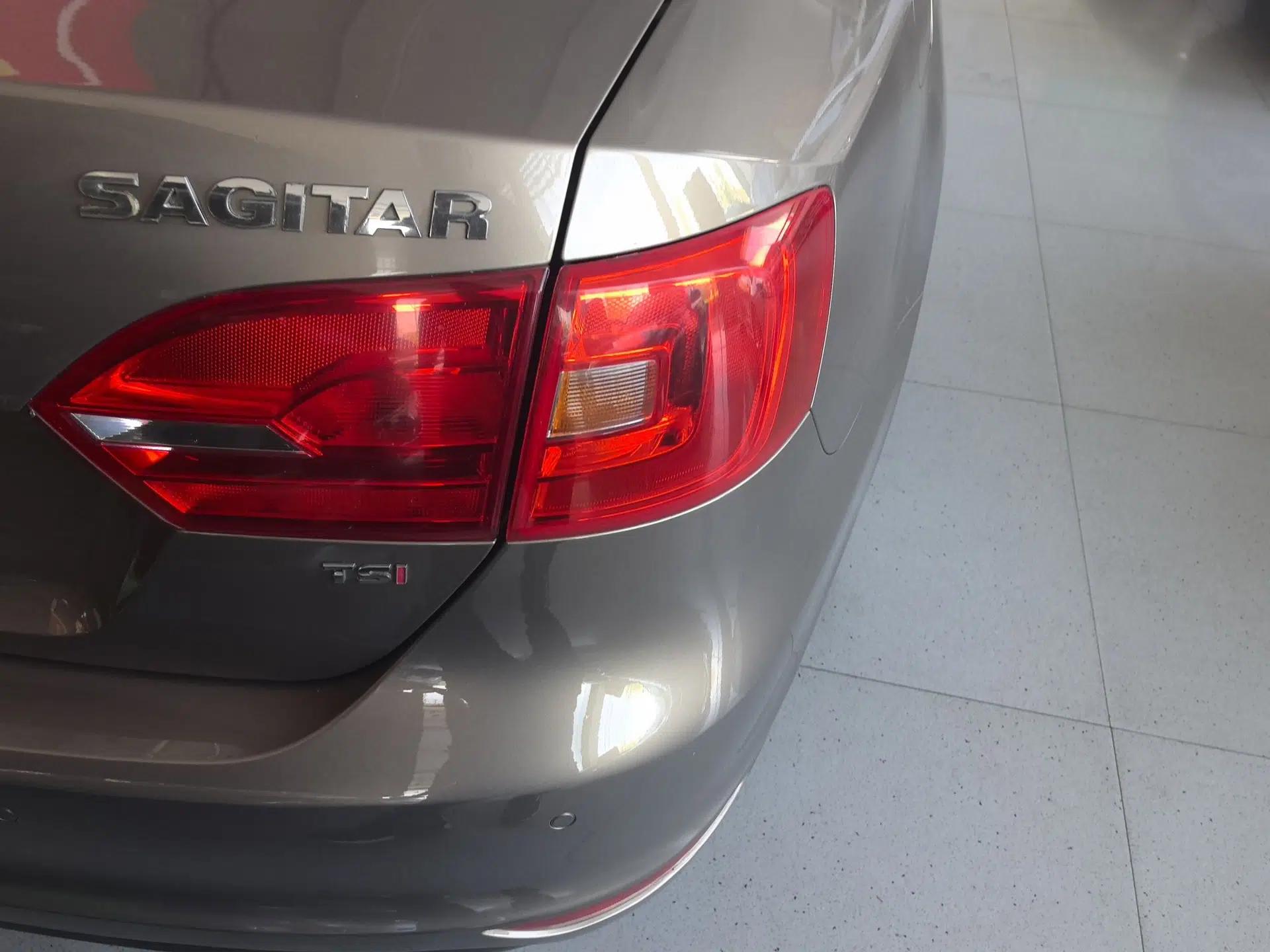 Volkswagen Sagitar 2014 Revised Version 1.4TSI Automatic Luxury Edition — миниатюра 7