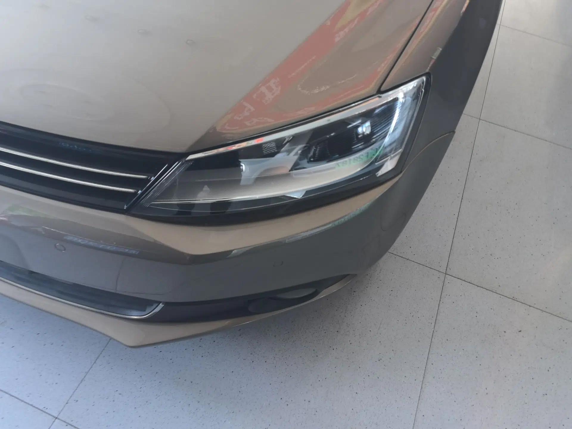 Volkswagen Sagitar 2014 Revised Version 1.4TSI Automatic Luxury Edition — миниатюра 9