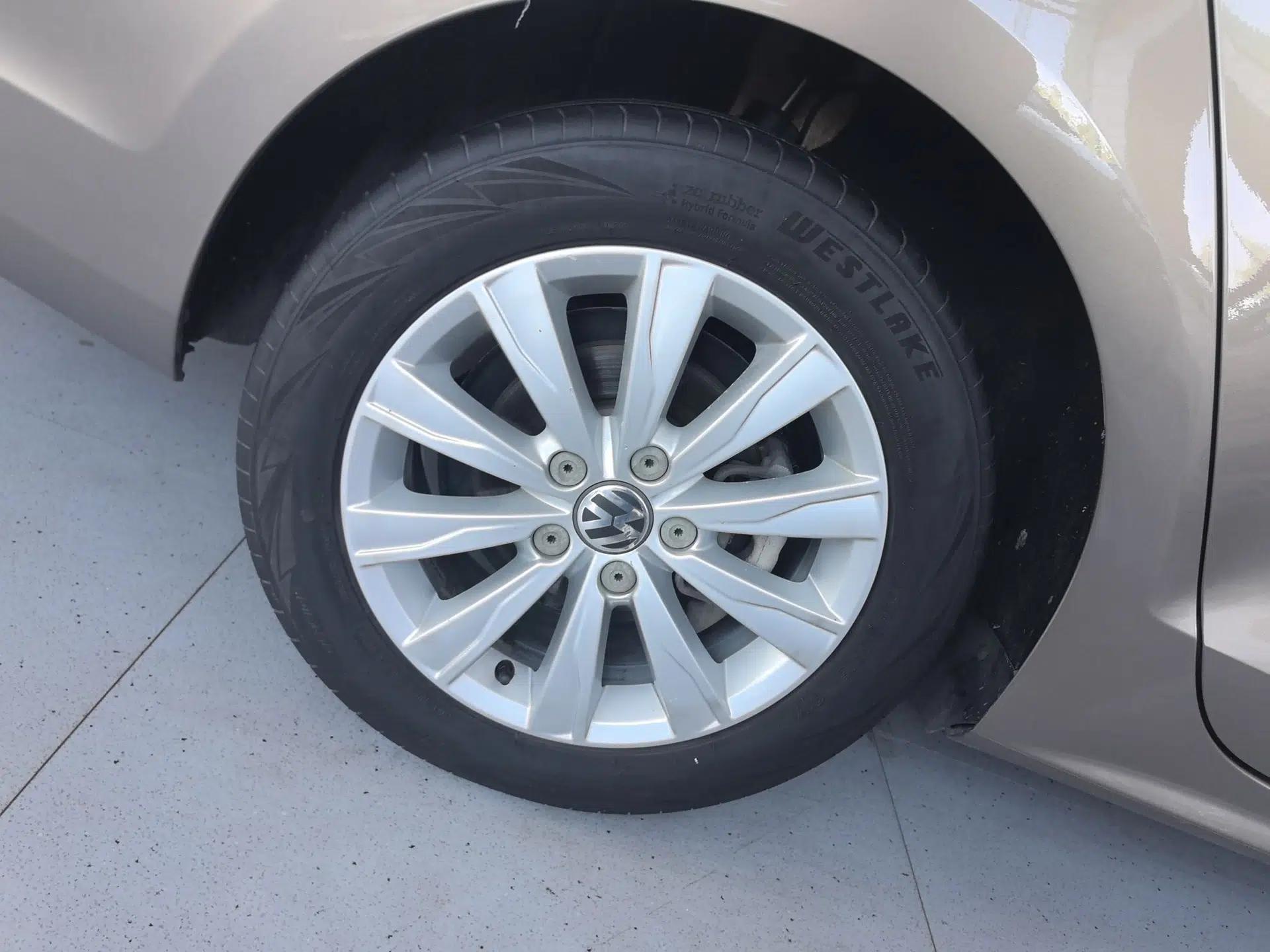 Volkswagen Sagitar 2014 Revised Version 1.4TSI Automatic Luxury Edition — миниатюра 10