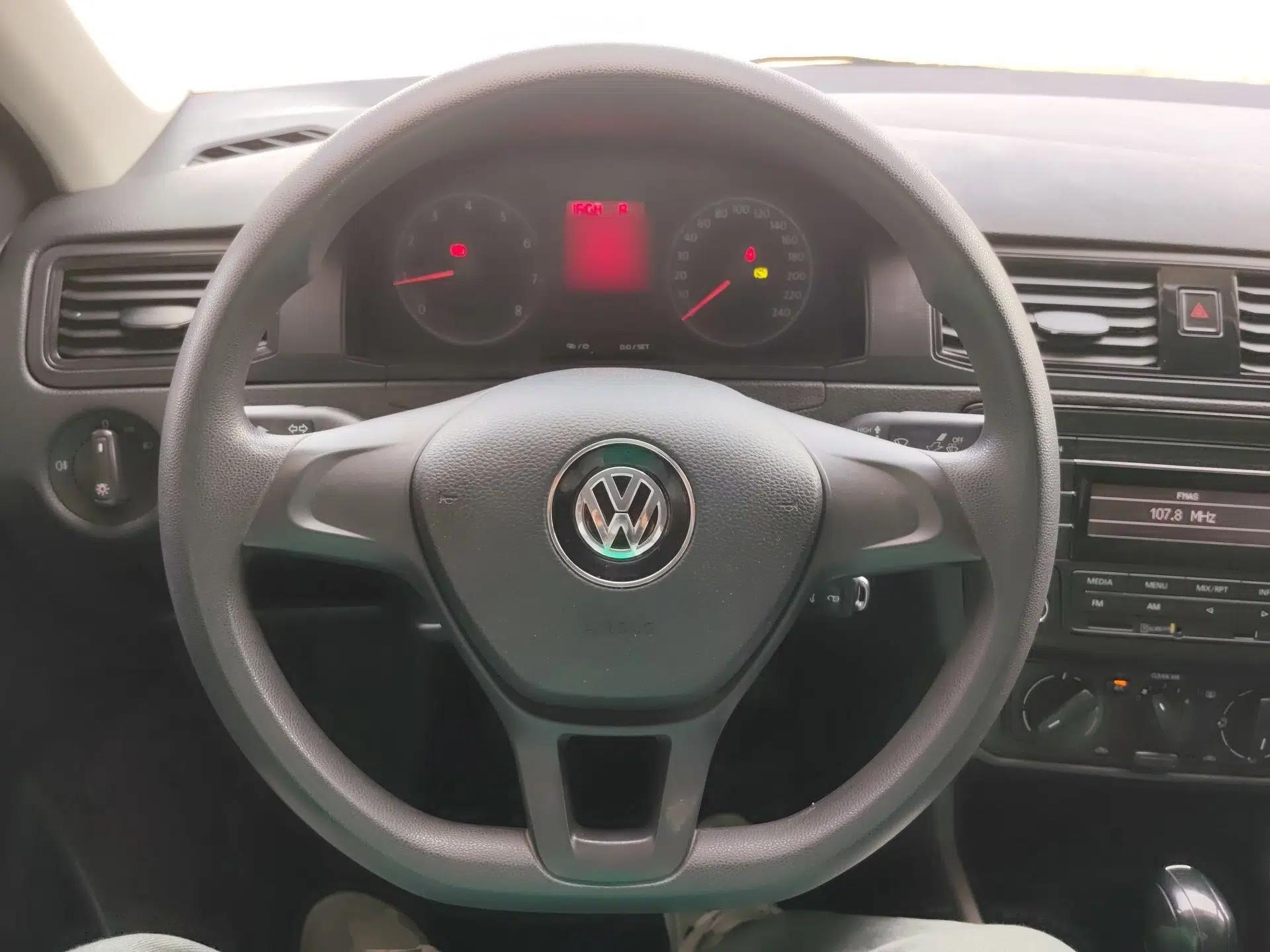 Volkswagen Santana 2021 1.5L Automatic Fashion Edition — миниатюра 14
