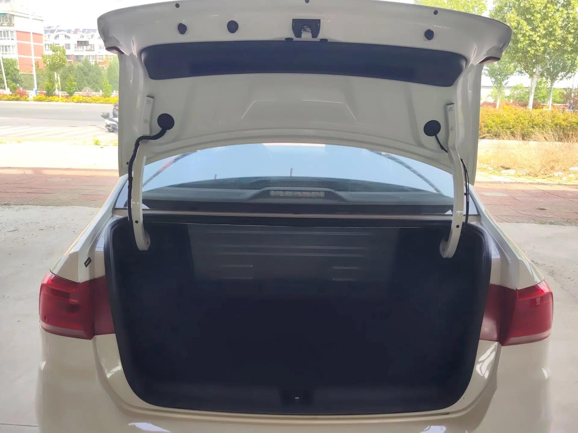 Volkswagen Santana 2021 1.5L Automatic Fashion Edition — миниатюра 22