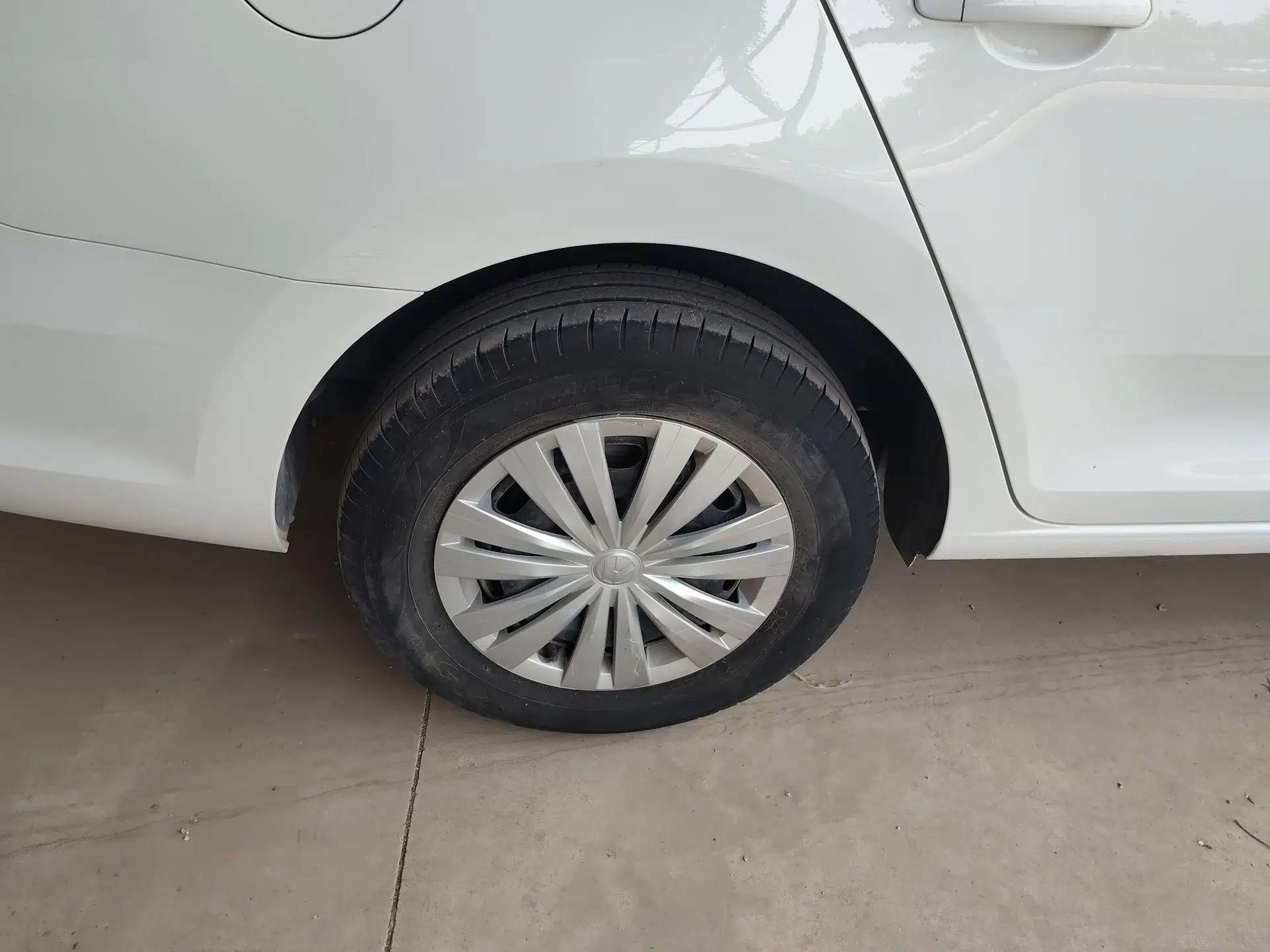 Volkswagen Santana 2021 1.5L Automatic Fashion Edition — миниатюра 10