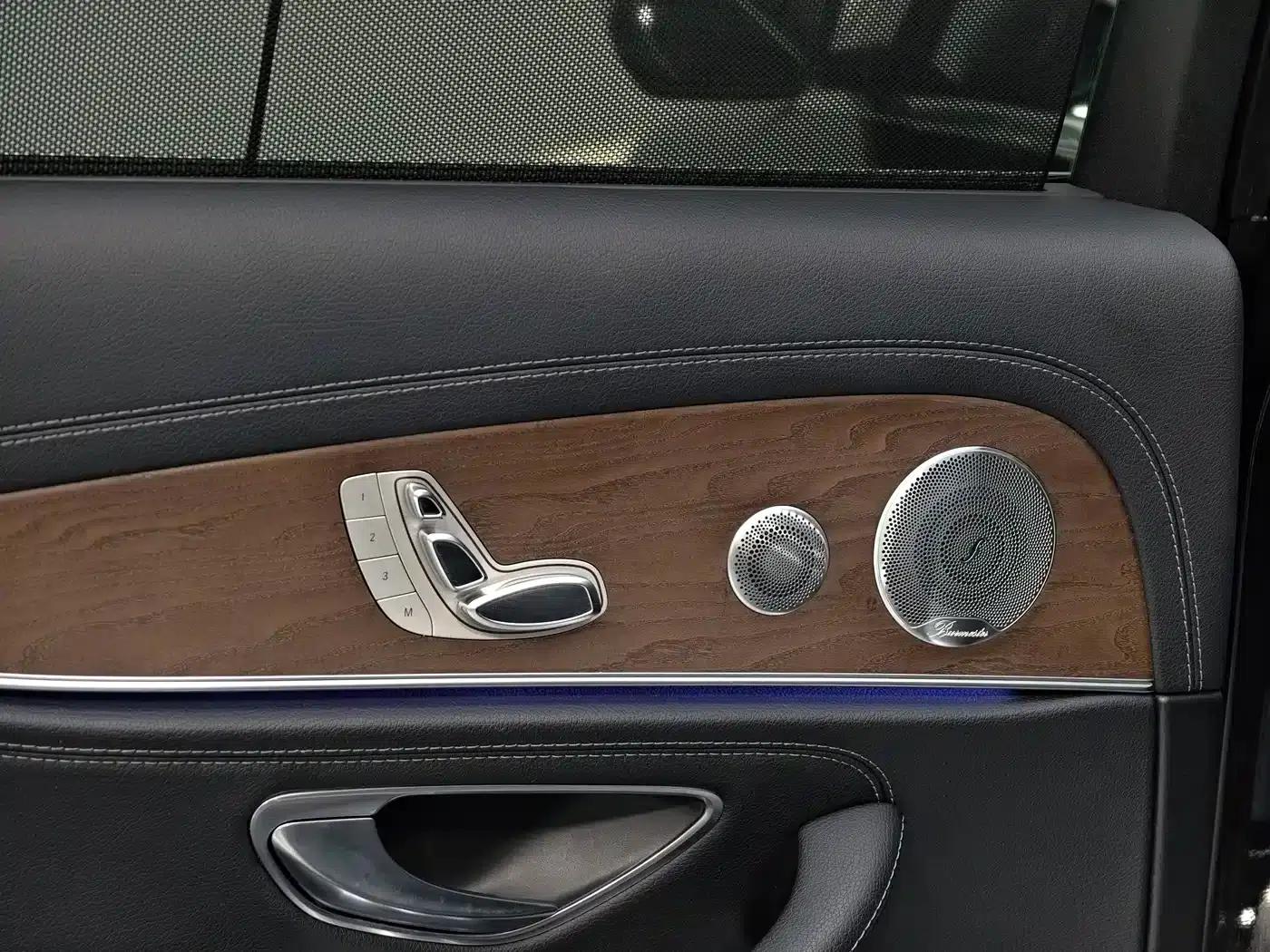 Mercedes-Benz E-Class 2019 Facelift E 300 L Fashion Model — миниатюра 33