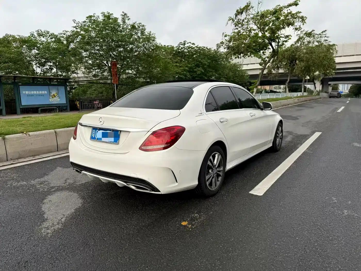 Mercedes-Benz C-Class 2015 Facelift C 200 L Sport — миниатюра 3