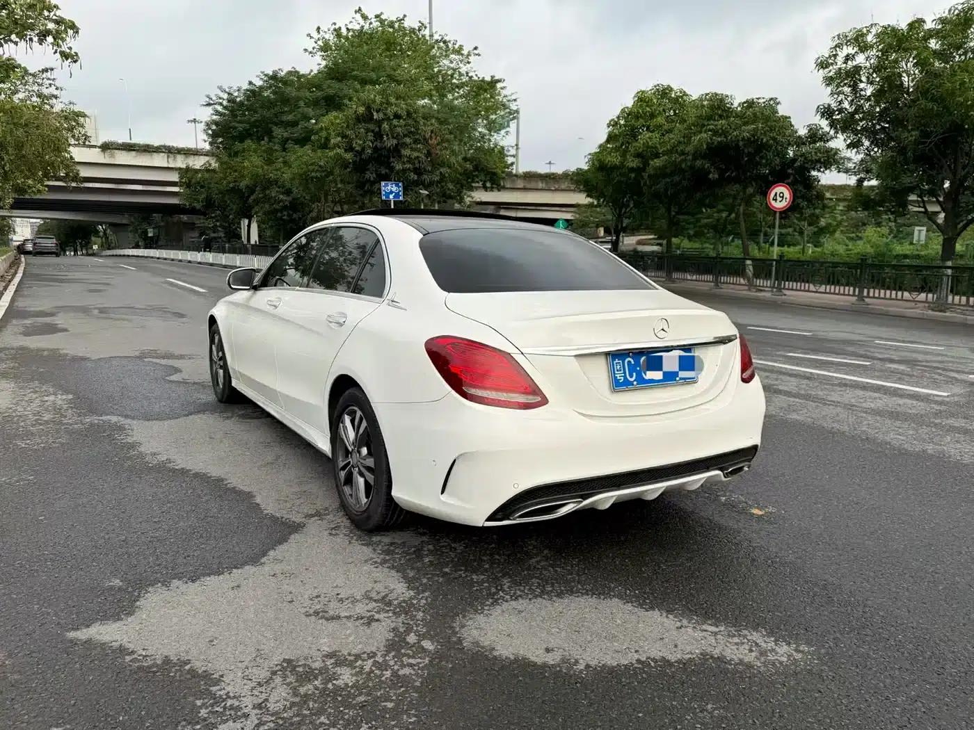 Mercedes-Benz C-Class 2015 Facelift C 200 L Sport — миниатюра 4