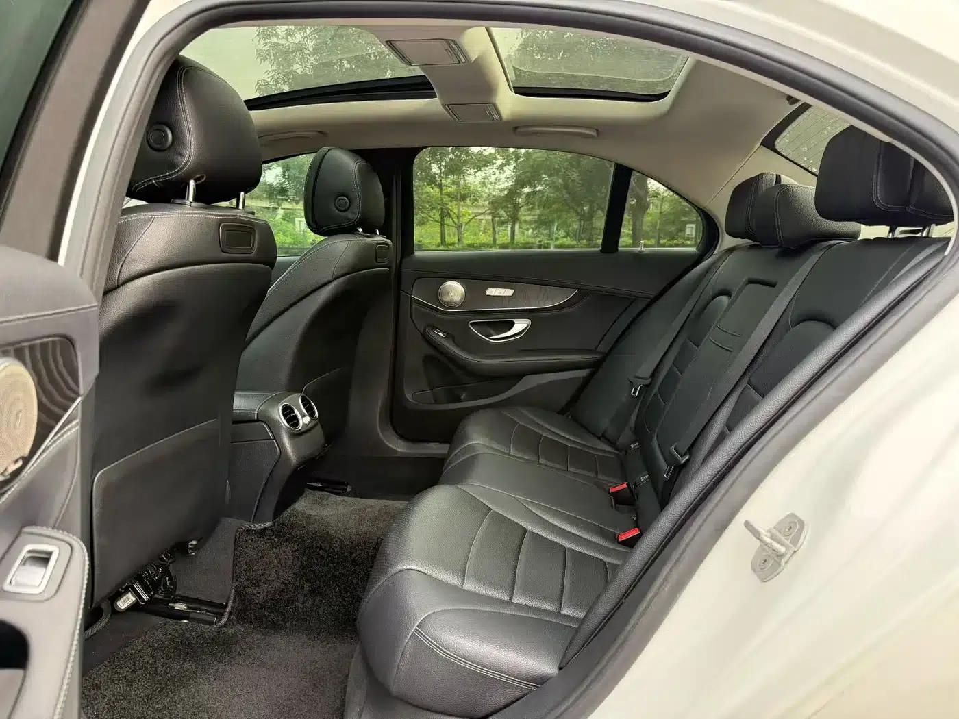 Mercedes-Benz C-Class 2015 Facelift C 200 L Sport — миниатюра 6