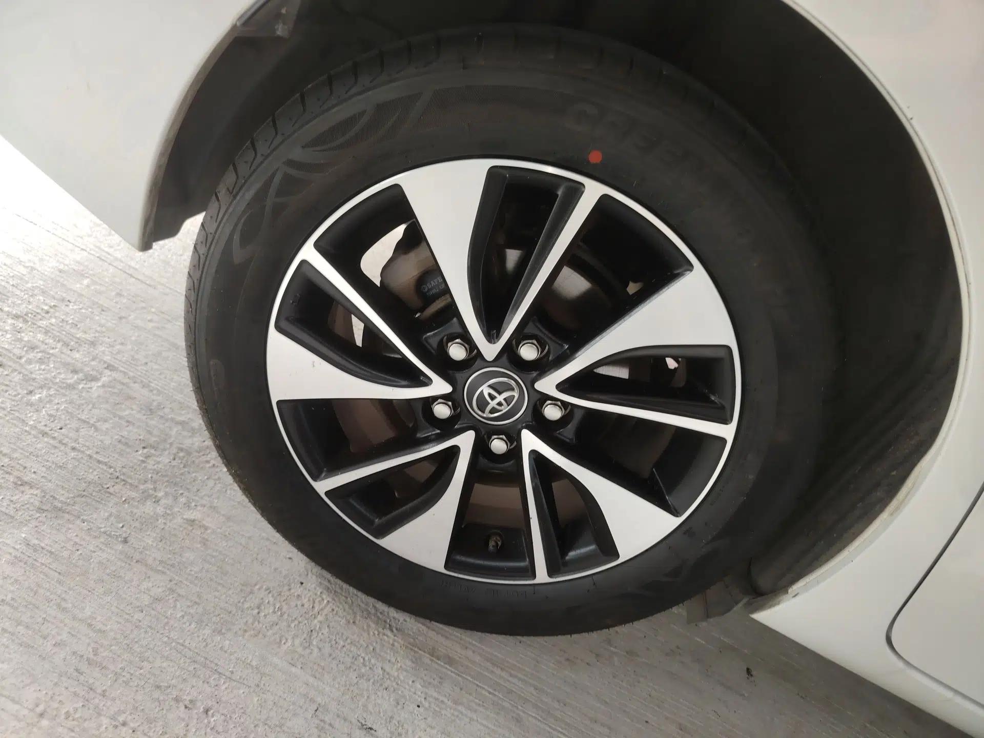 Toyota Levin 2018 185T CVT Luxury Edition China V Standard — миниатюра 4