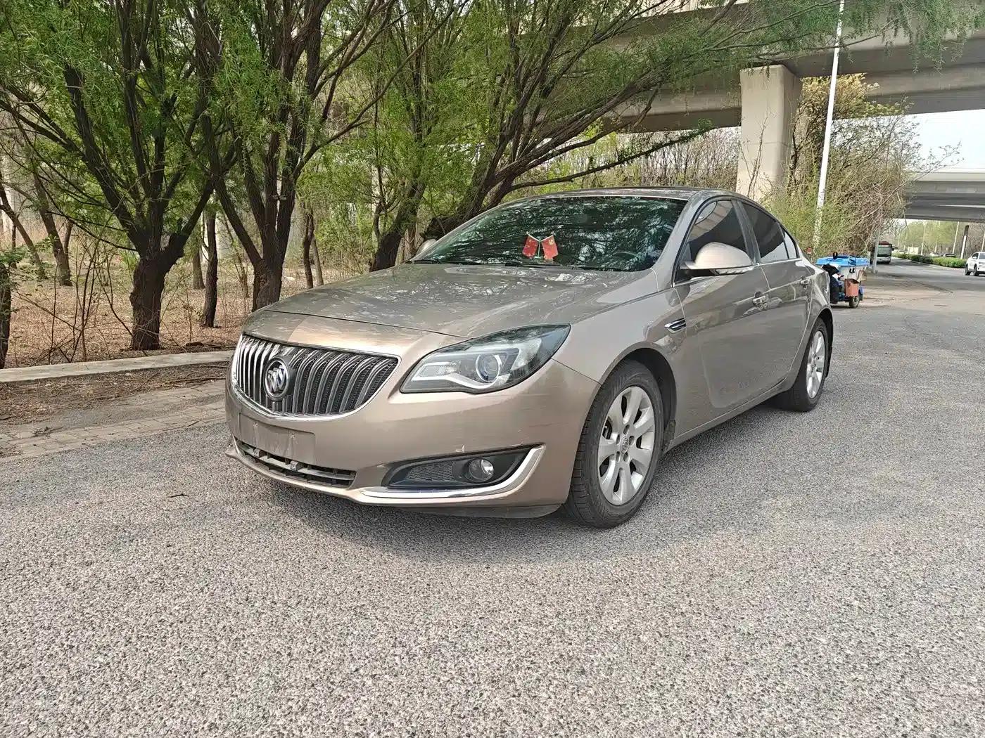 Buick Regal 2015 2.0L Leading Fashion Edition — миниатюра 1