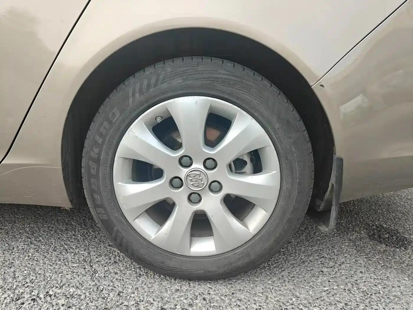 Buick Regal 2015 2.0L Leading Fashion Edition — миниатюра 11