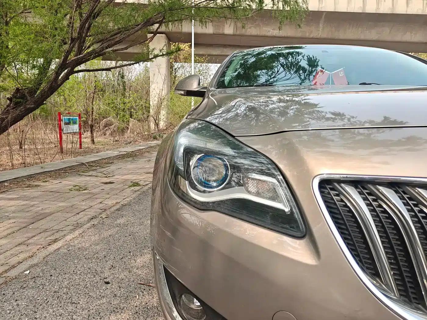 Buick Regal 2015 2.0L Leading Fashion Edition — миниатюра 12