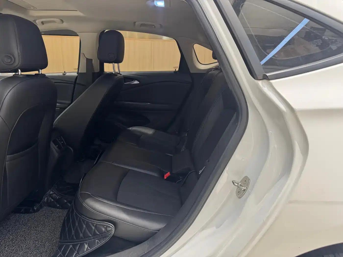 Buick Verano 2017 Sedan 15S Automatic Leading Edition — миниатюра 11