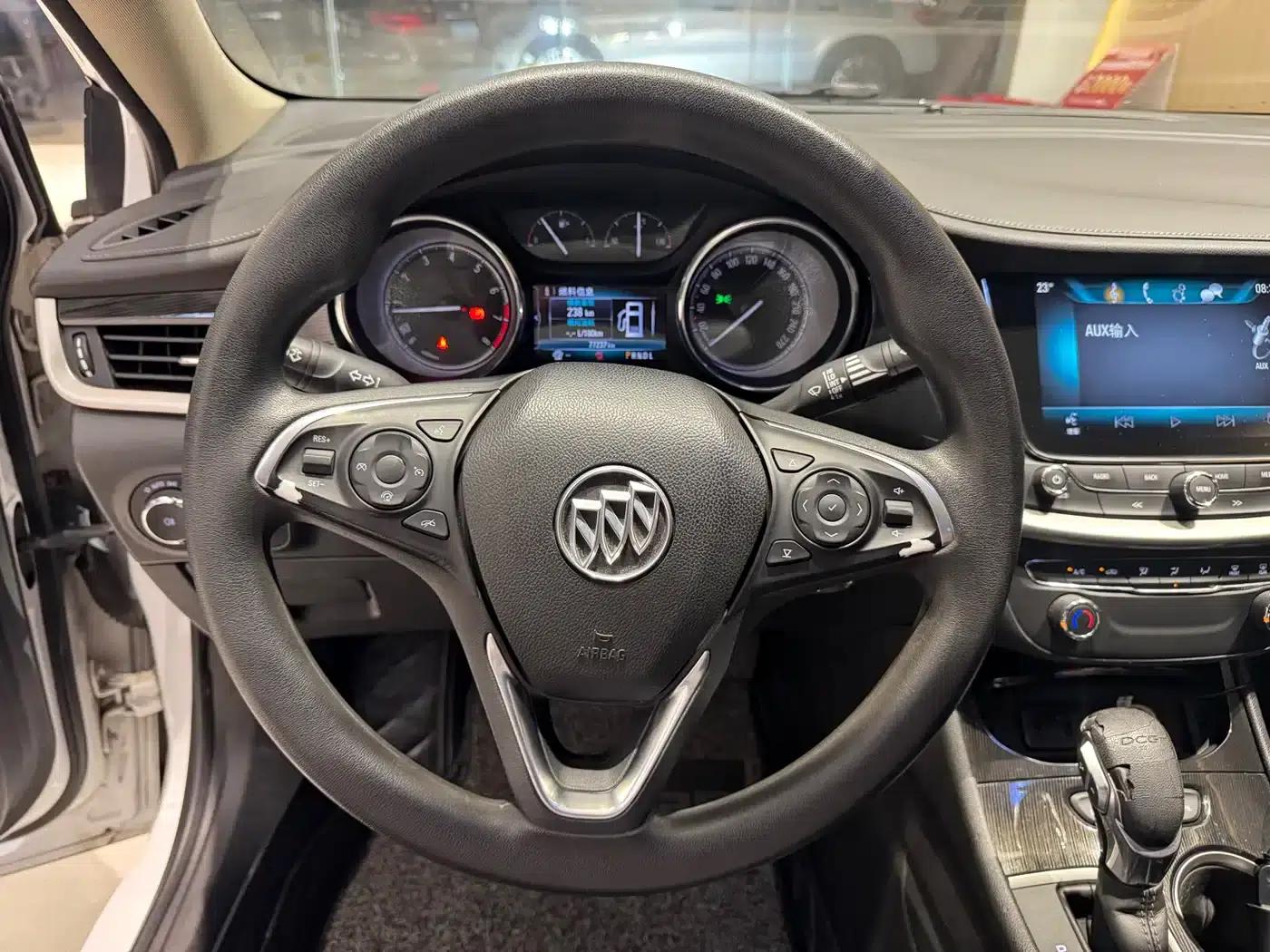 Buick Verano 2017 Sedan 15S Automatic Leading Edition — миниатюра 13