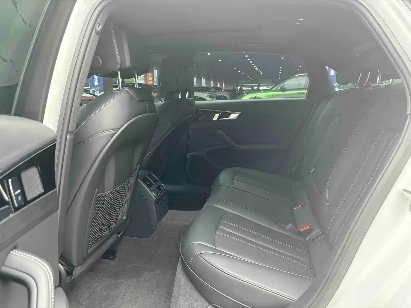 Audi A4L 2024 40 TFSI Luxury Dynamic — миниатюра 13