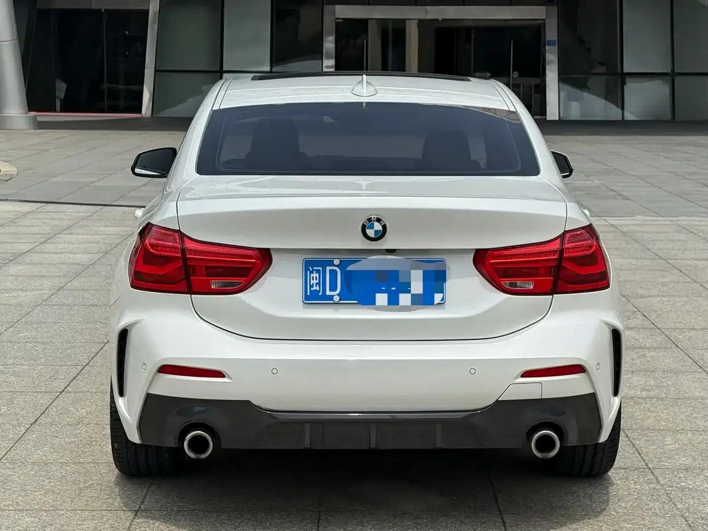2019 BMW 1 Series 120i Leading M Sport Package — миниатюра 5