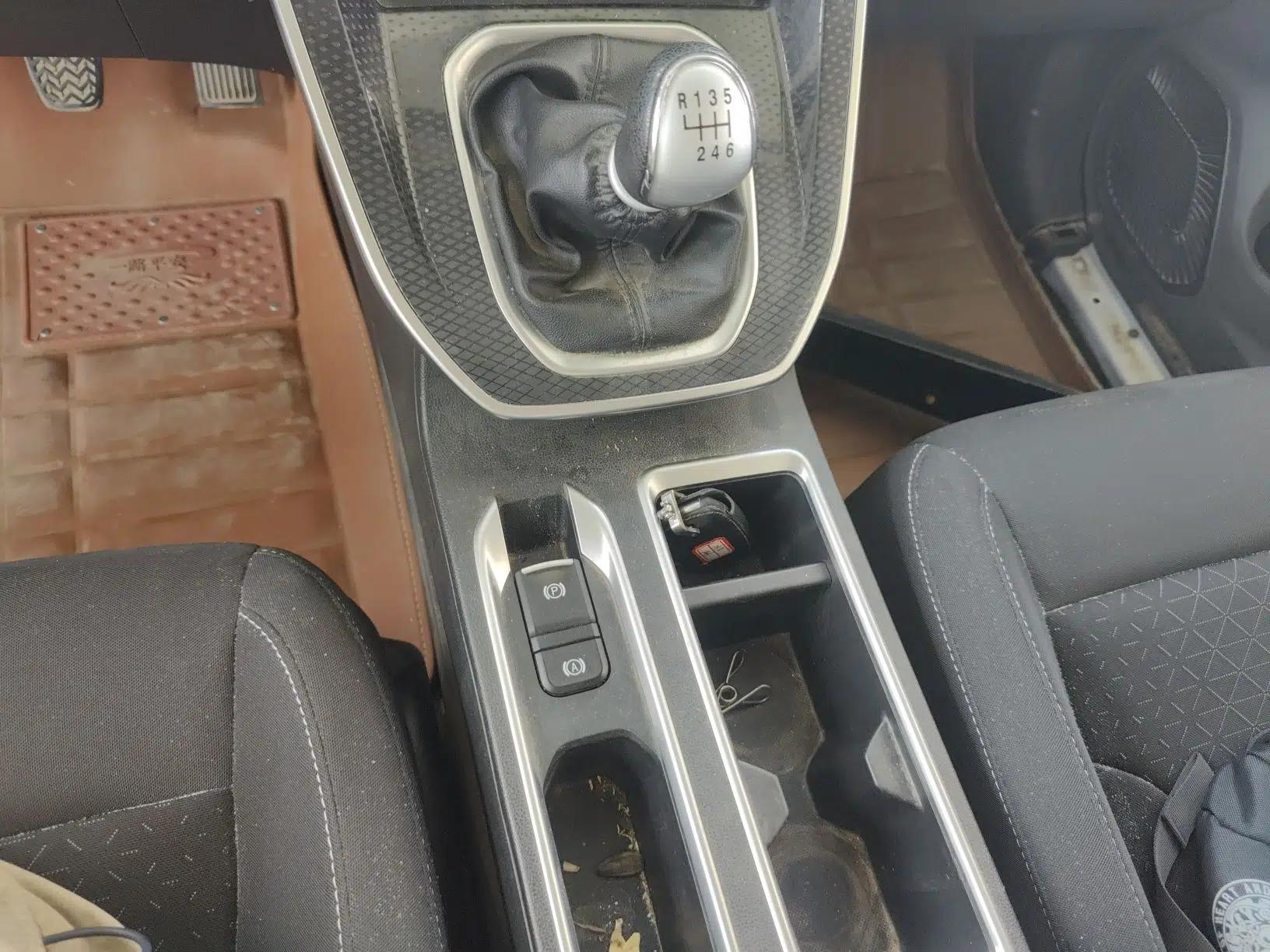 Haval M6 2021 PLUS 1.5T Manual Elite Smart Connectivity Model — миниатюра 17