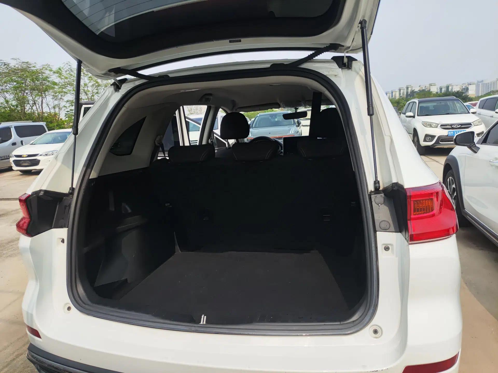 Haval M6 2021 PLUS 1.5T DCT Elite Smart Connectivity Model — миниатюра 21