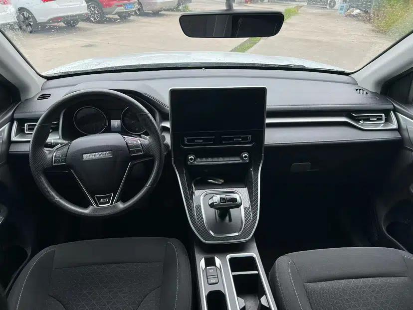 Haval M6 2021 PLUS 1.5T DCT Elite Smart Connectivity Model — миниатюра 26
