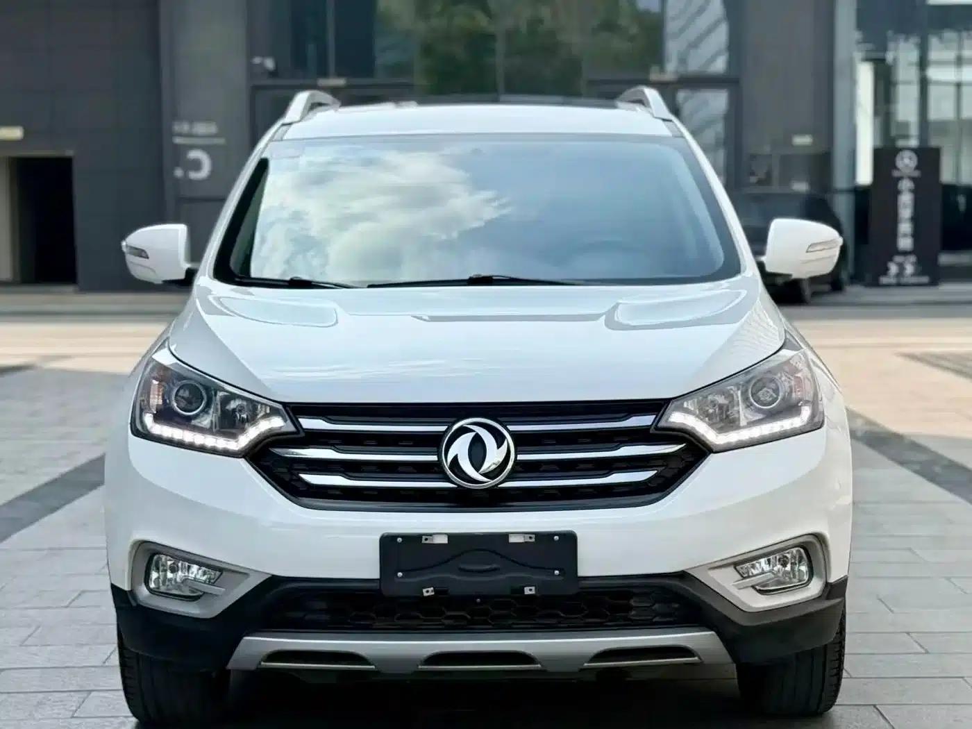 Dongfeng Fengshen AX7 2015 Model 2.3L Automatic Smart Supreme Edition — миниатюра 2