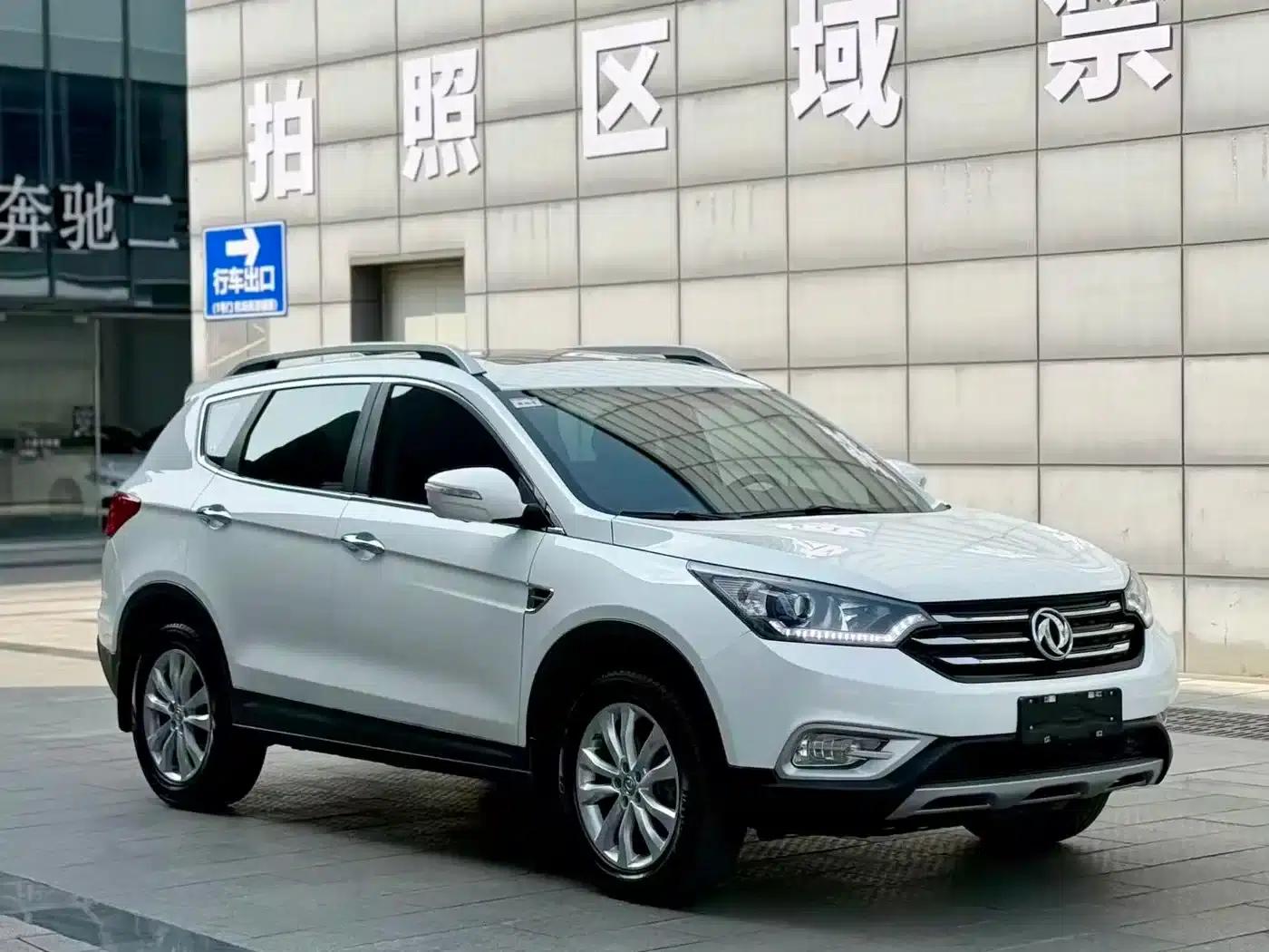 Dongfeng Fengshen AX7 2015 Model 2.3L Automatic Smart Supreme Edition — миниатюра 3