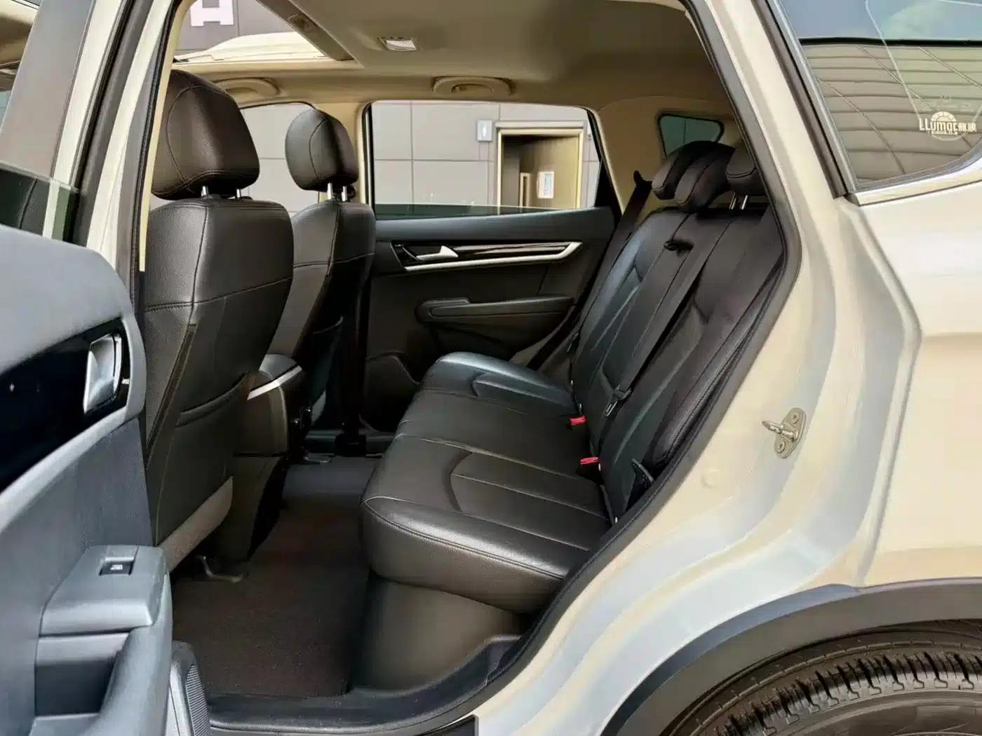 Dongfeng Fengshen AX7 2015 Model 2.3L Automatic Smart Supreme Edition — миниатюра 6