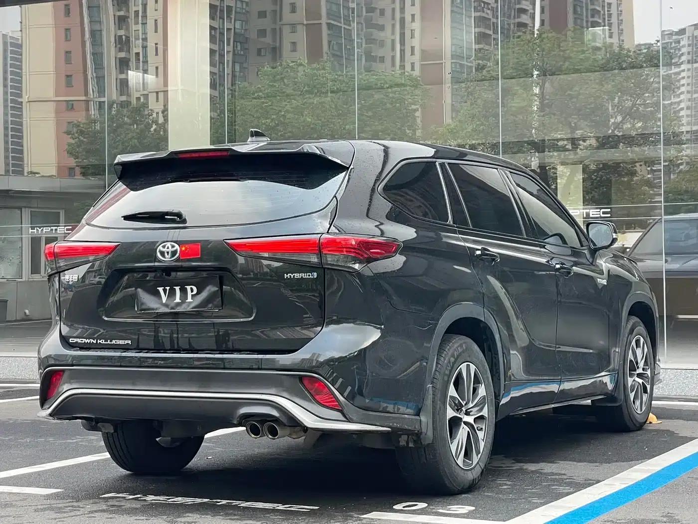 Crown Land Cruiser 2022 2.5L HEV 2WD Elite Edition — миниатюра 12