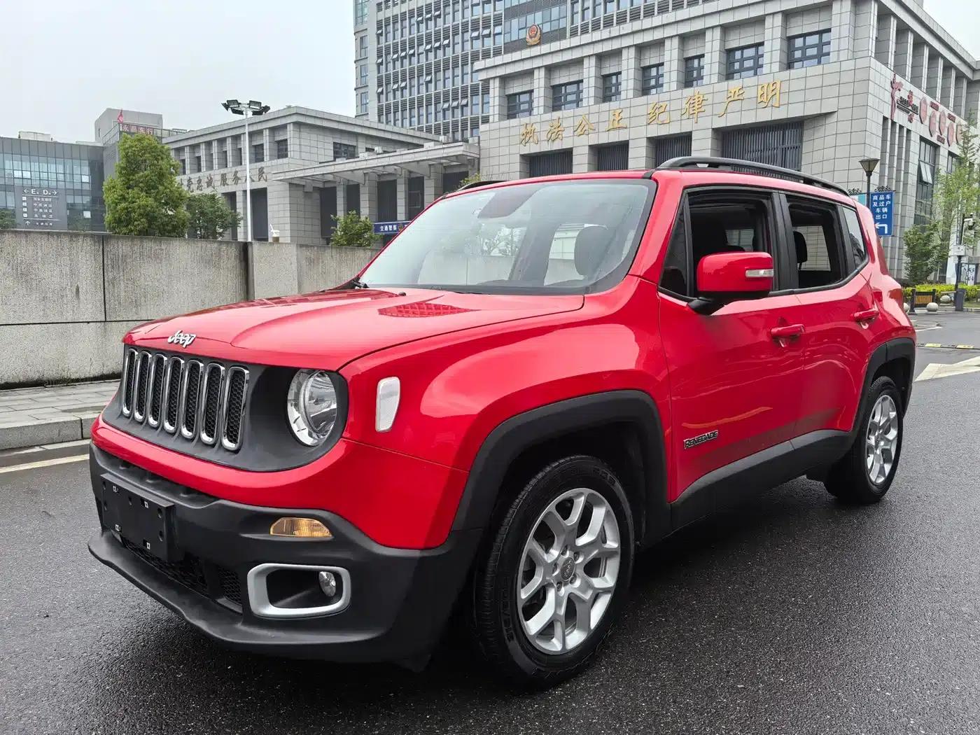 Jeep Renegade 2017 180T Automatic Performance Edition — миниатюра 1