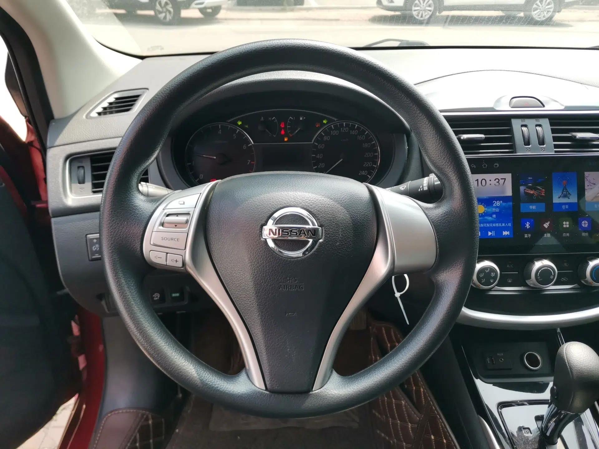 Nissan Tiida 2021 1.6L CVT Cool Edition — миниатюра 13
