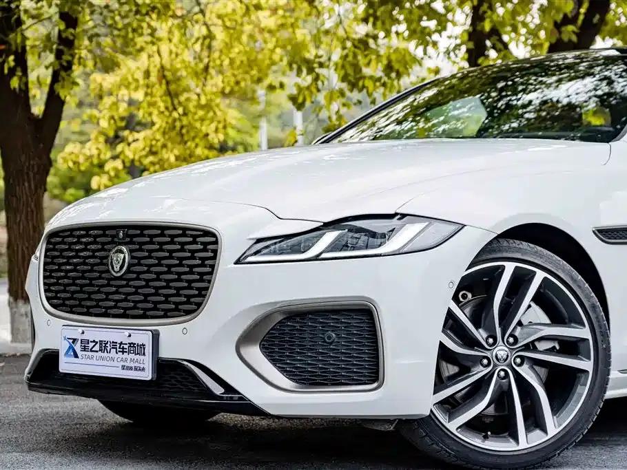 Jaguar XFL 2024 2.0T P300 AWD Flagship Sport Gold Edition — миниатюра 3