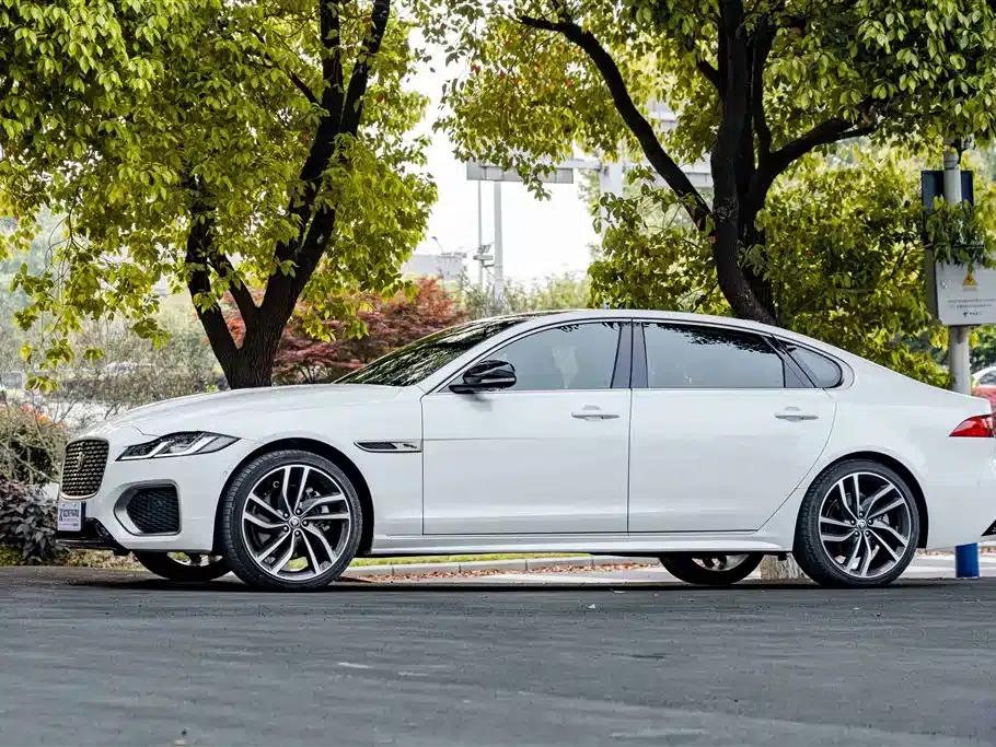 Jaguar XFL 2024 2.0T P300 AWD Flagship Sport Gold Edition — миниатюра 5