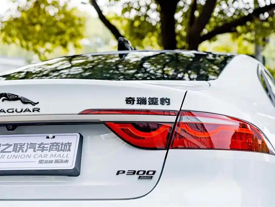 Jaguar XFL 2024 2.0T P300 AWD Flagship Sport Gold Edition — миниатюра 8