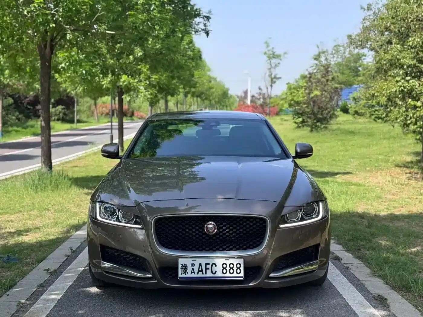 2016 Jaguar XF 2.0T 2WD Elegance Edition — миниатюра 2