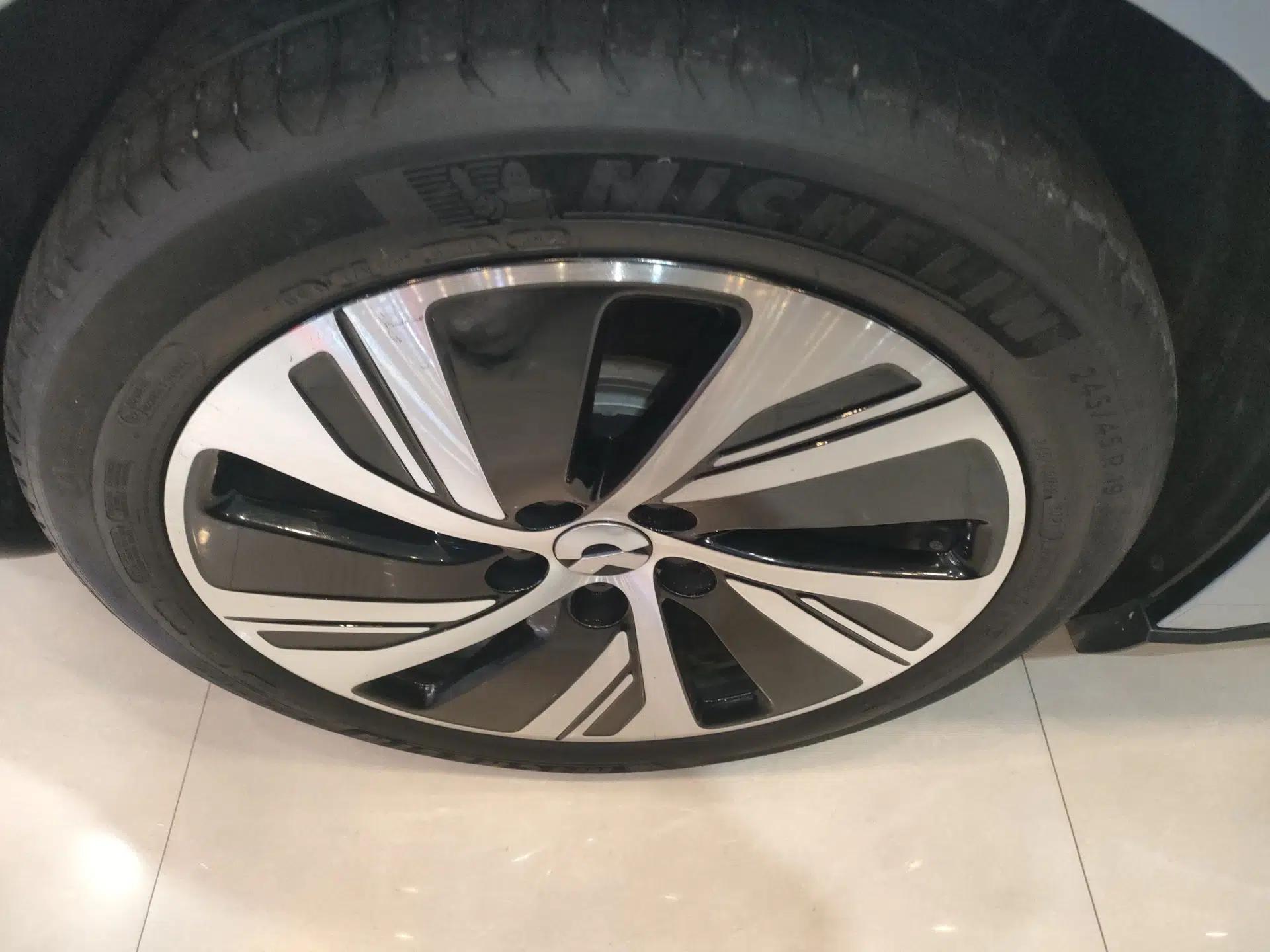 Nio ET5 2022 75 kWh — миниатюра 10