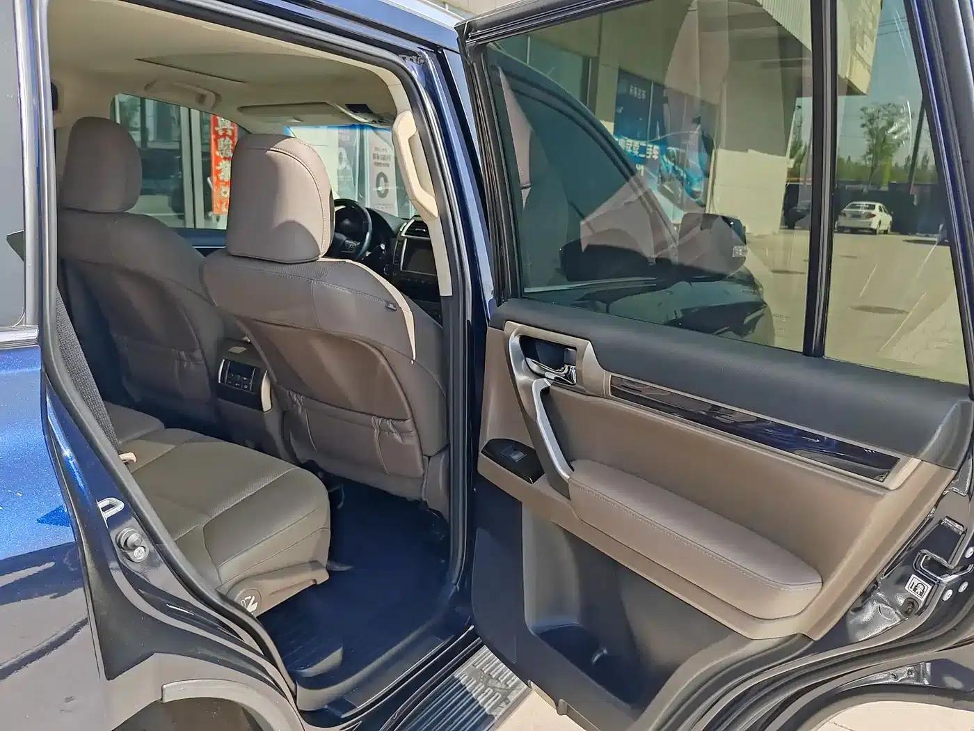 2020 Lexus GX 460 Middle East Edition — миниатюра 11