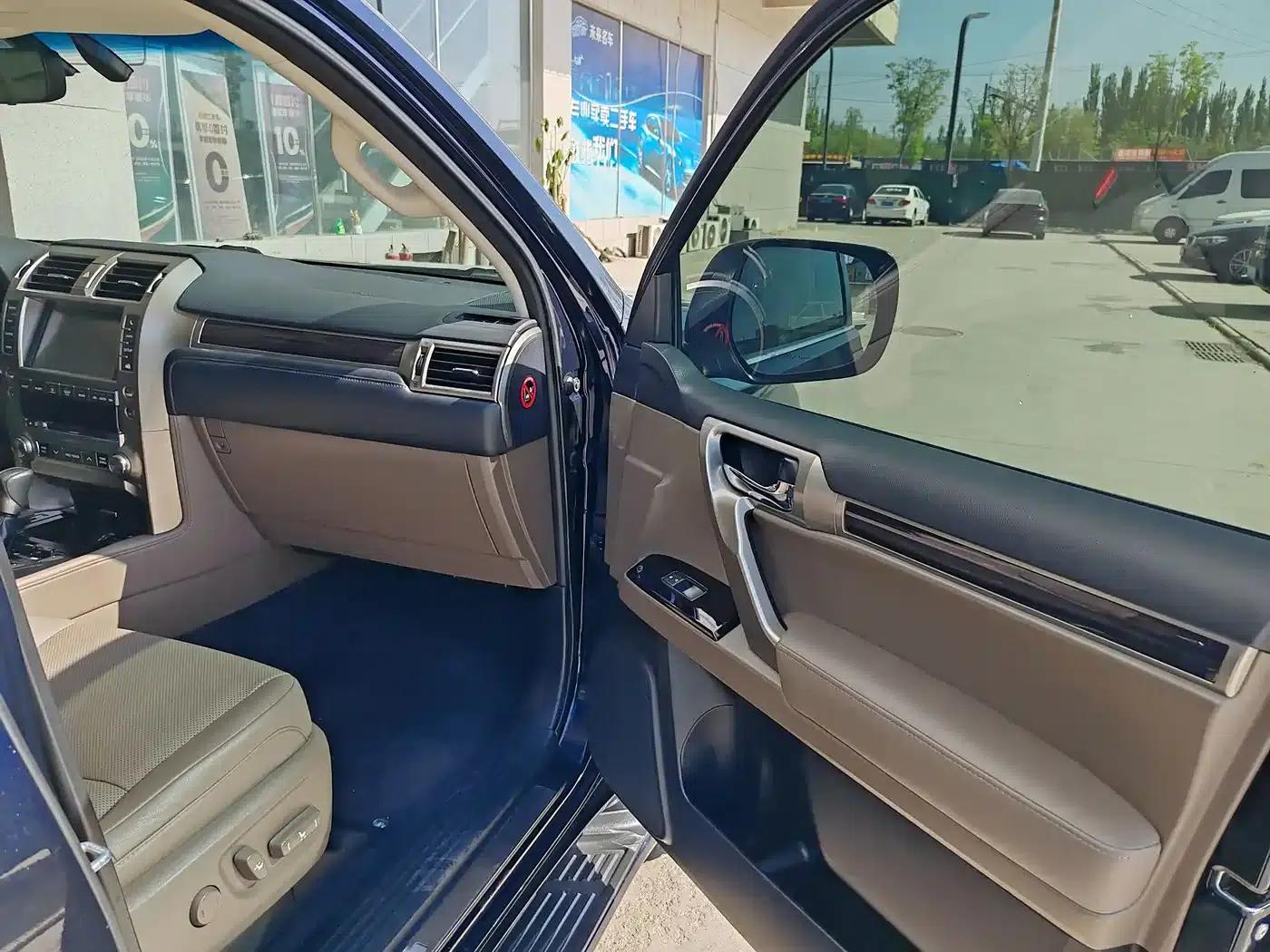 2020 Lexus GX 460 Middle East Edition — миниатюра 7