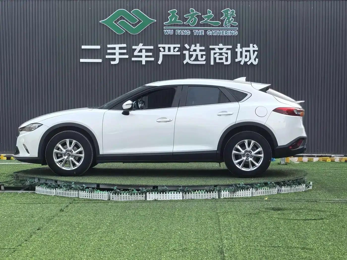 Mazda CX-4 2016 2.0L Automatic 2WD Blue Sky Vitality Edition — миниатюра 22