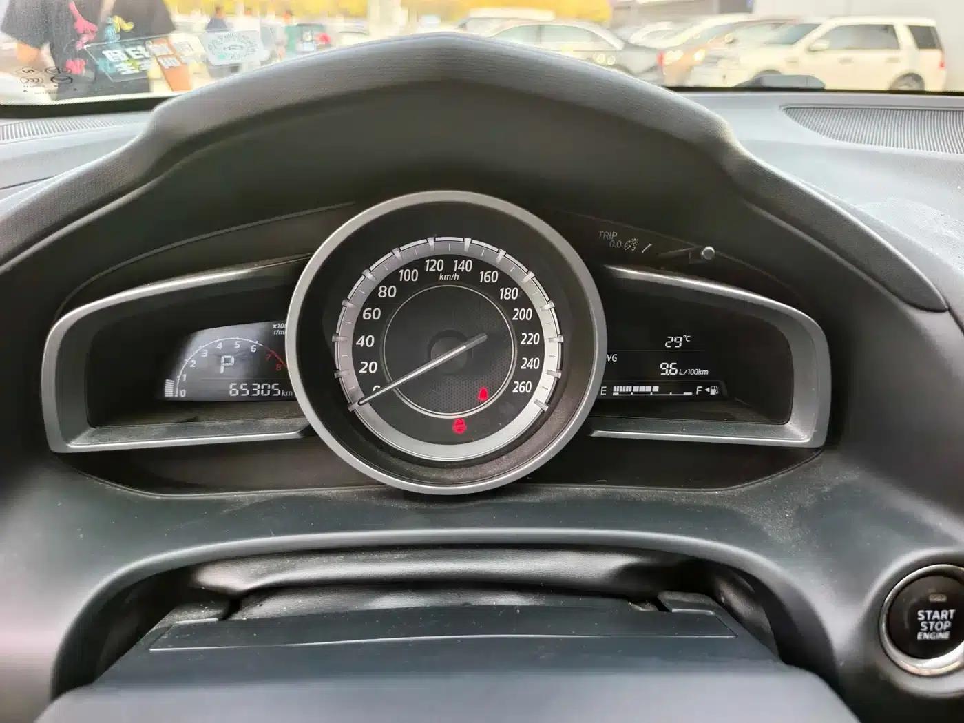 Mazda CX-4 2016 2.0L Automatic 2WD Blue Sky Vitality Edition — миниатюра 5