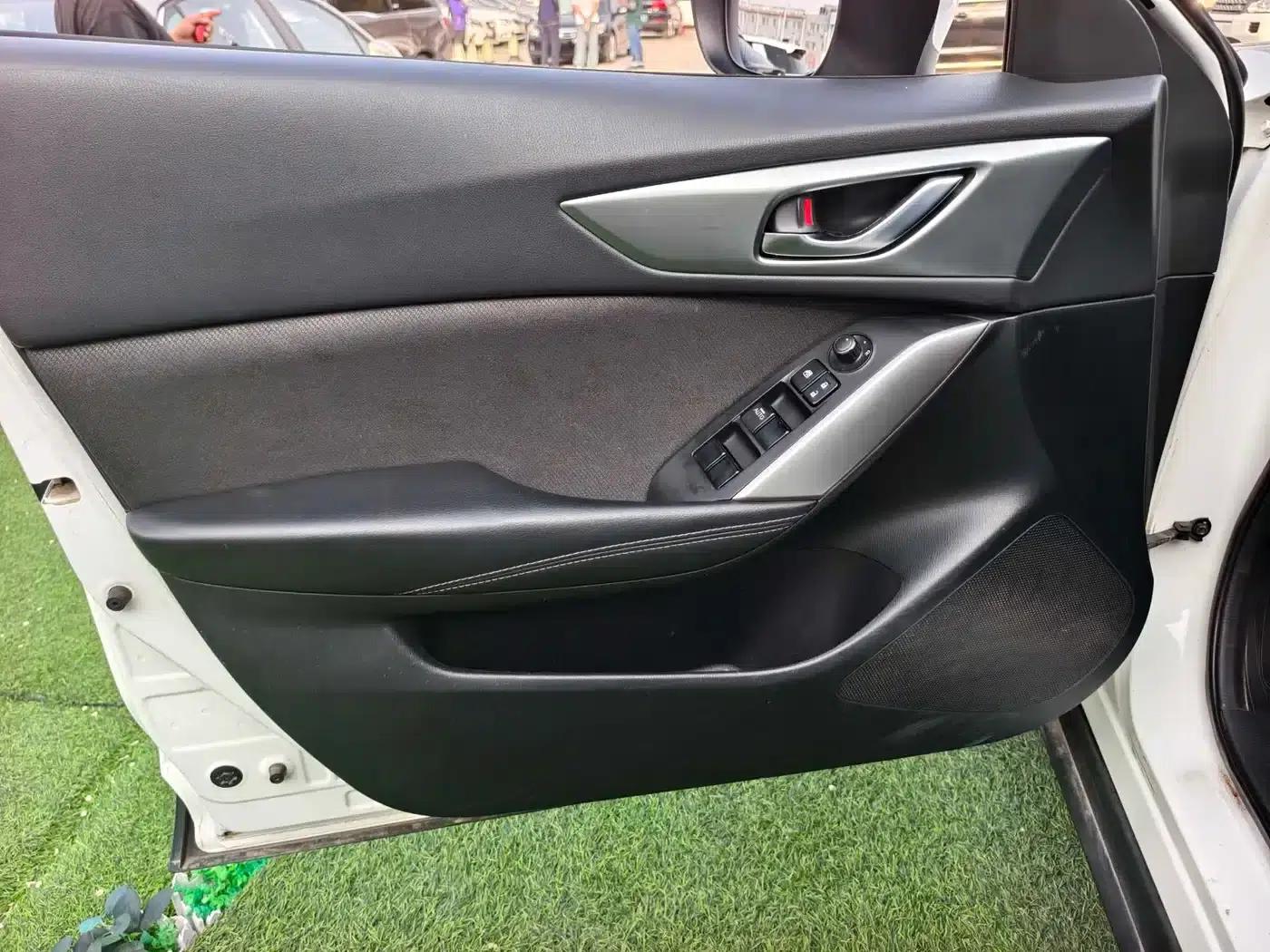 Mazda CX-4 2016 2.0L Automatic 2WD Blue Sky Vitality Edition — миниатюра 7