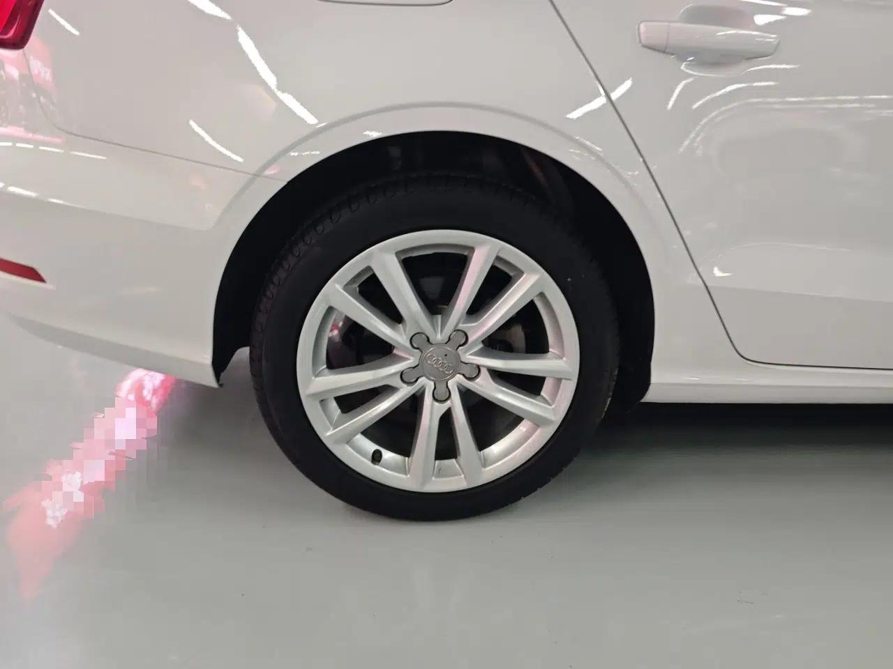 Audi A3 2016 Limousine 35 TFSI Style Edition — миниатюра 10