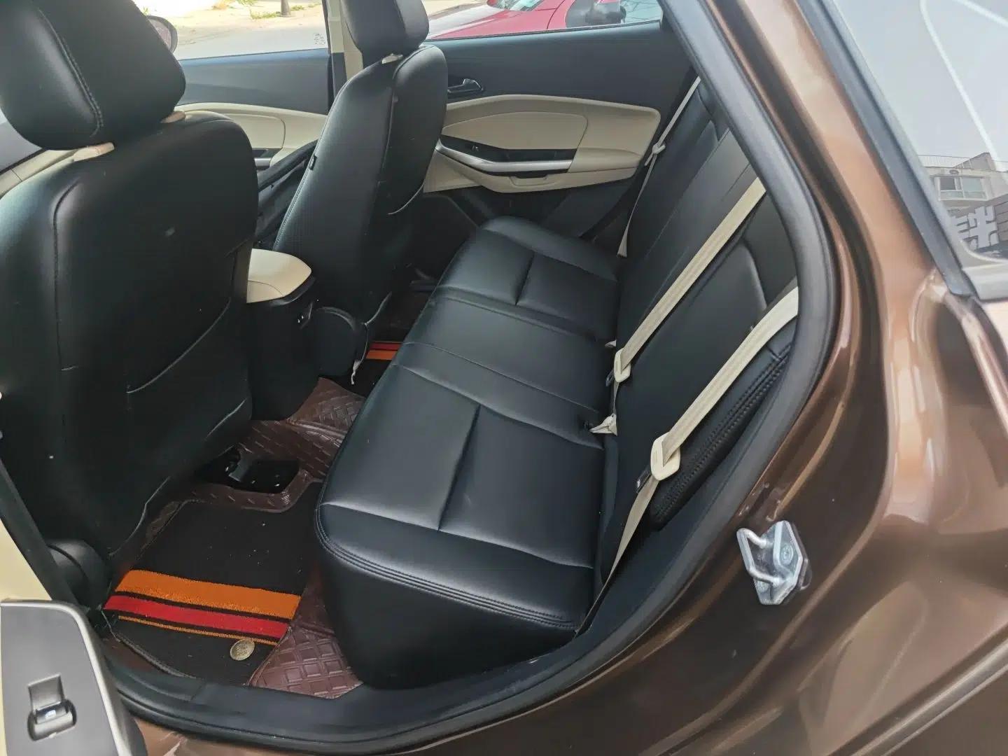 Ford Escort 2017 1.5L Automatic Comfort Model — миниатюра 20